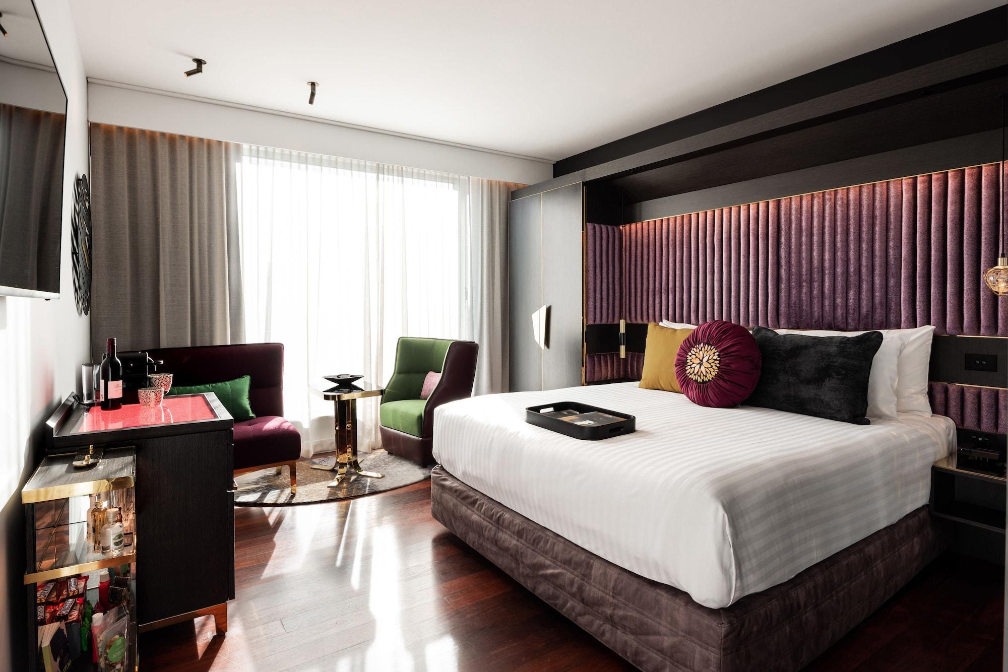 Qt Perth Hotel Exterior photo Deluxe Room