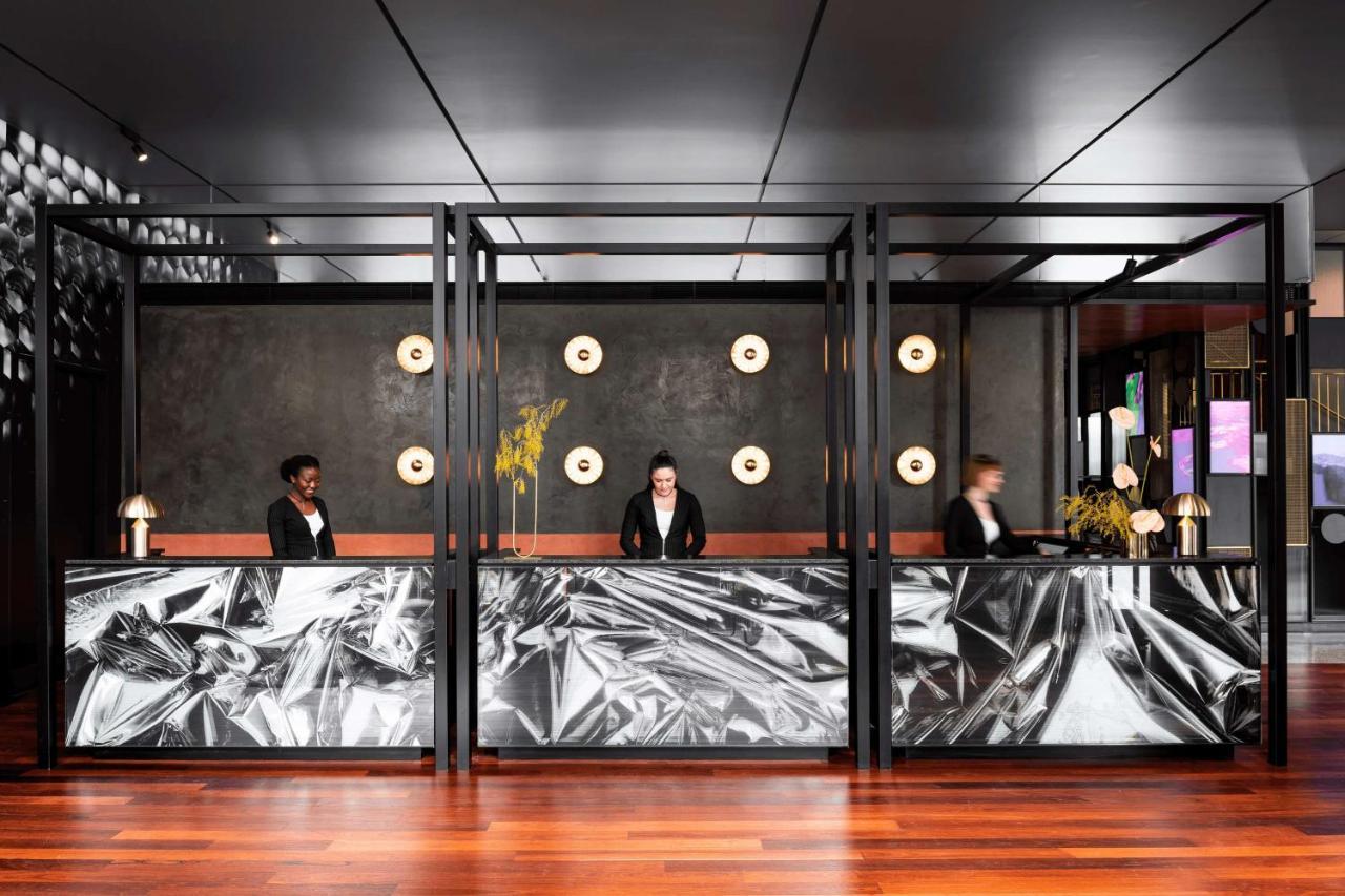 Qt Perth Hotel Exterior photo The lobby of the hotel